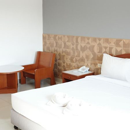 Bansuan Resort Nakhon Sawan Exterior foto