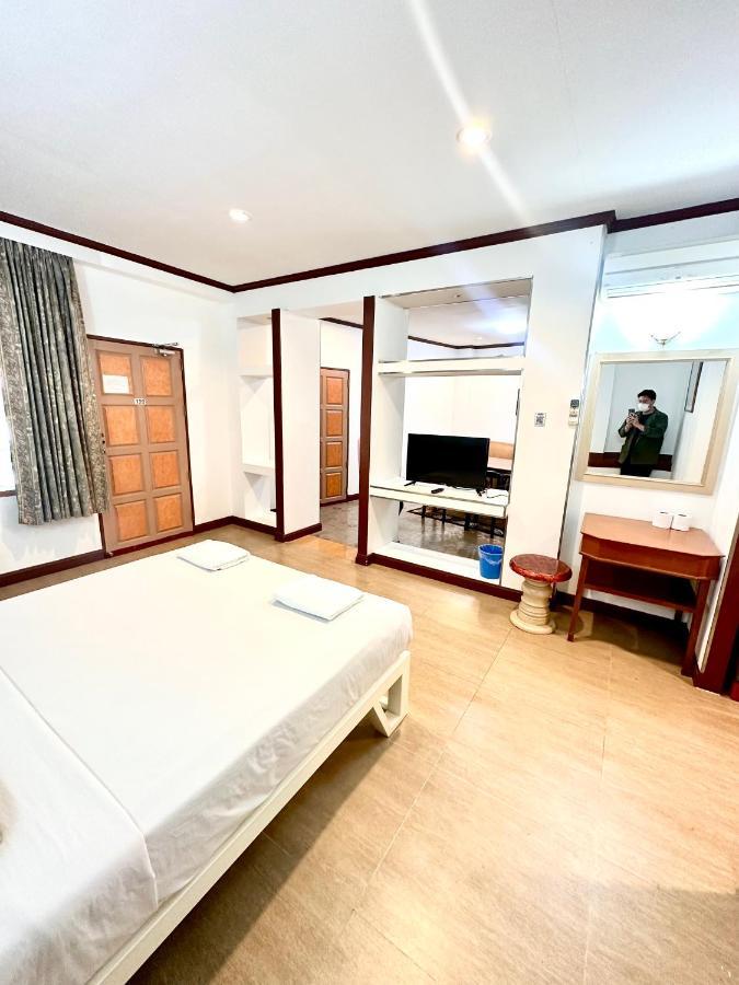 Bansuan Resort Nakhon Sawan Exterior foto