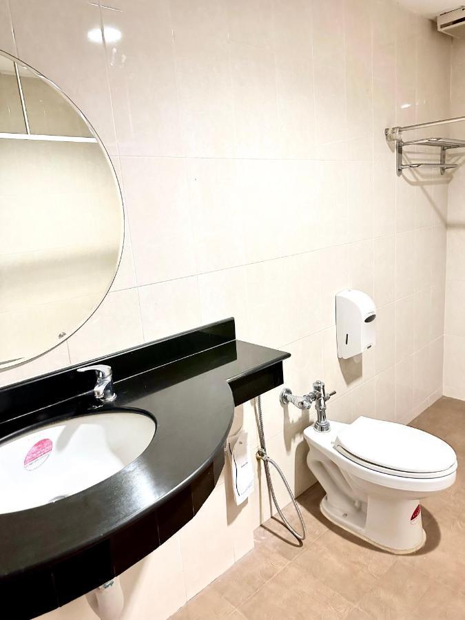Bansuan Resort Nakhon Sawan Exterior foto