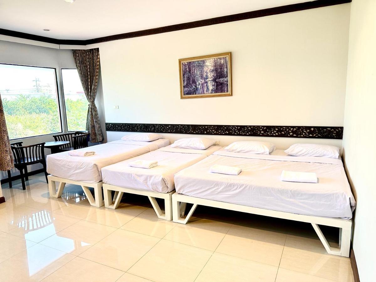 Bansuan Resort Nakhon Sawan Exterior foto