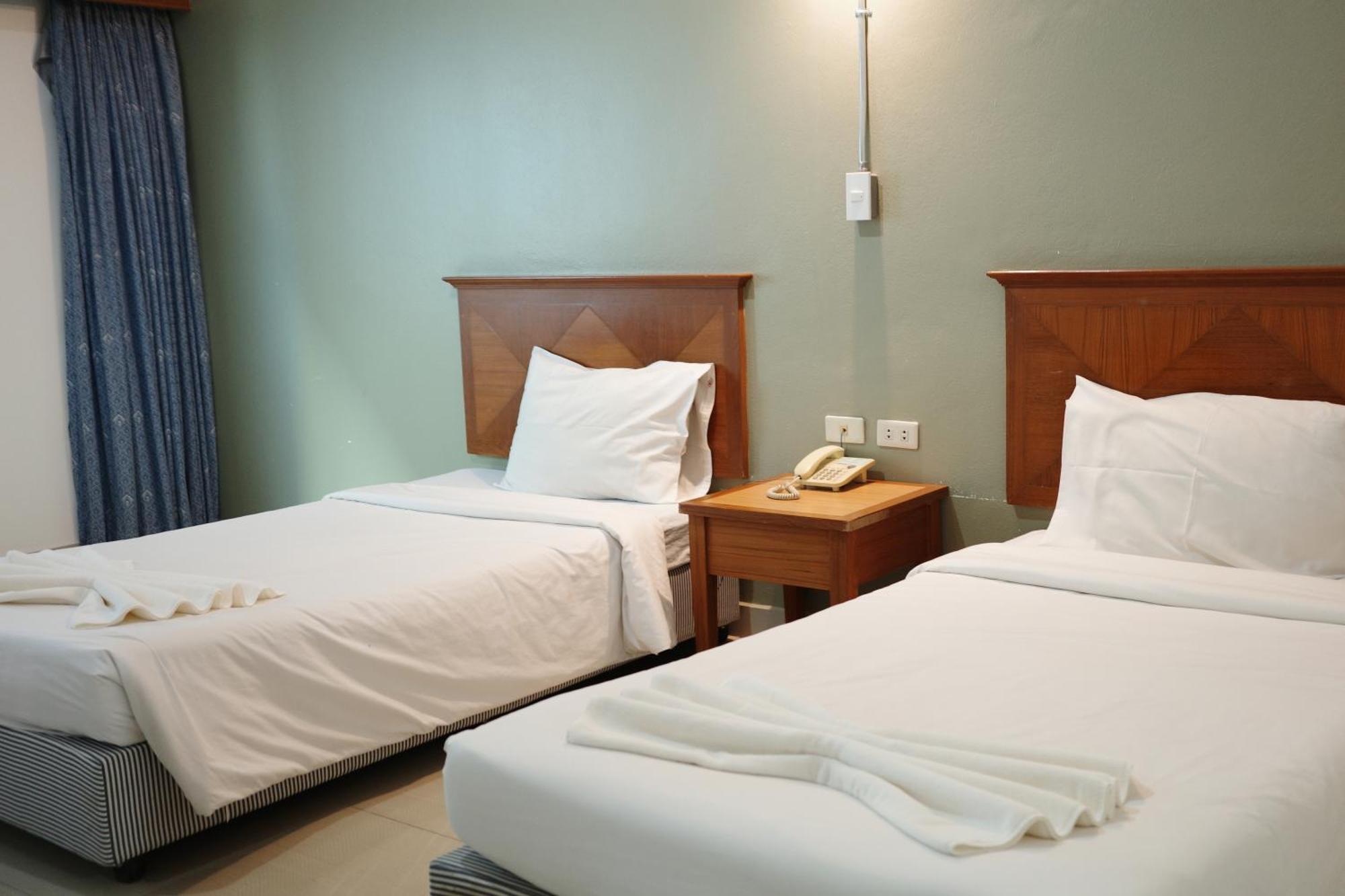 Bansuan Resort Nakhon Sawan Exterior foto