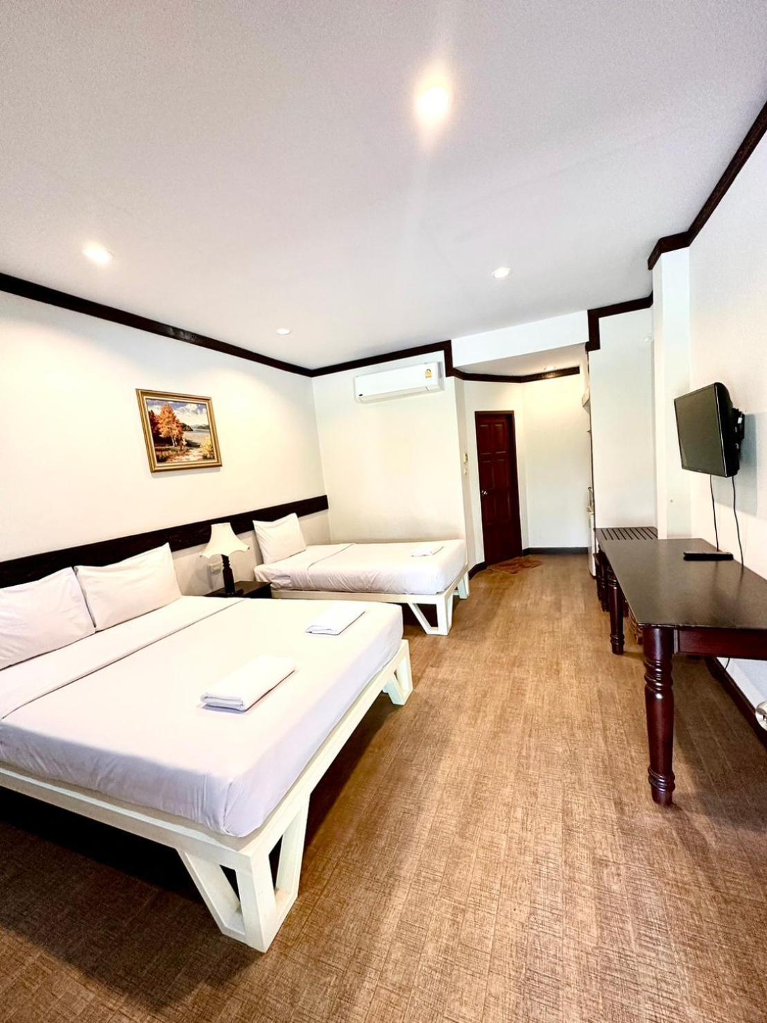 Bansuan Resort Nakhon Sawan Exterior foto