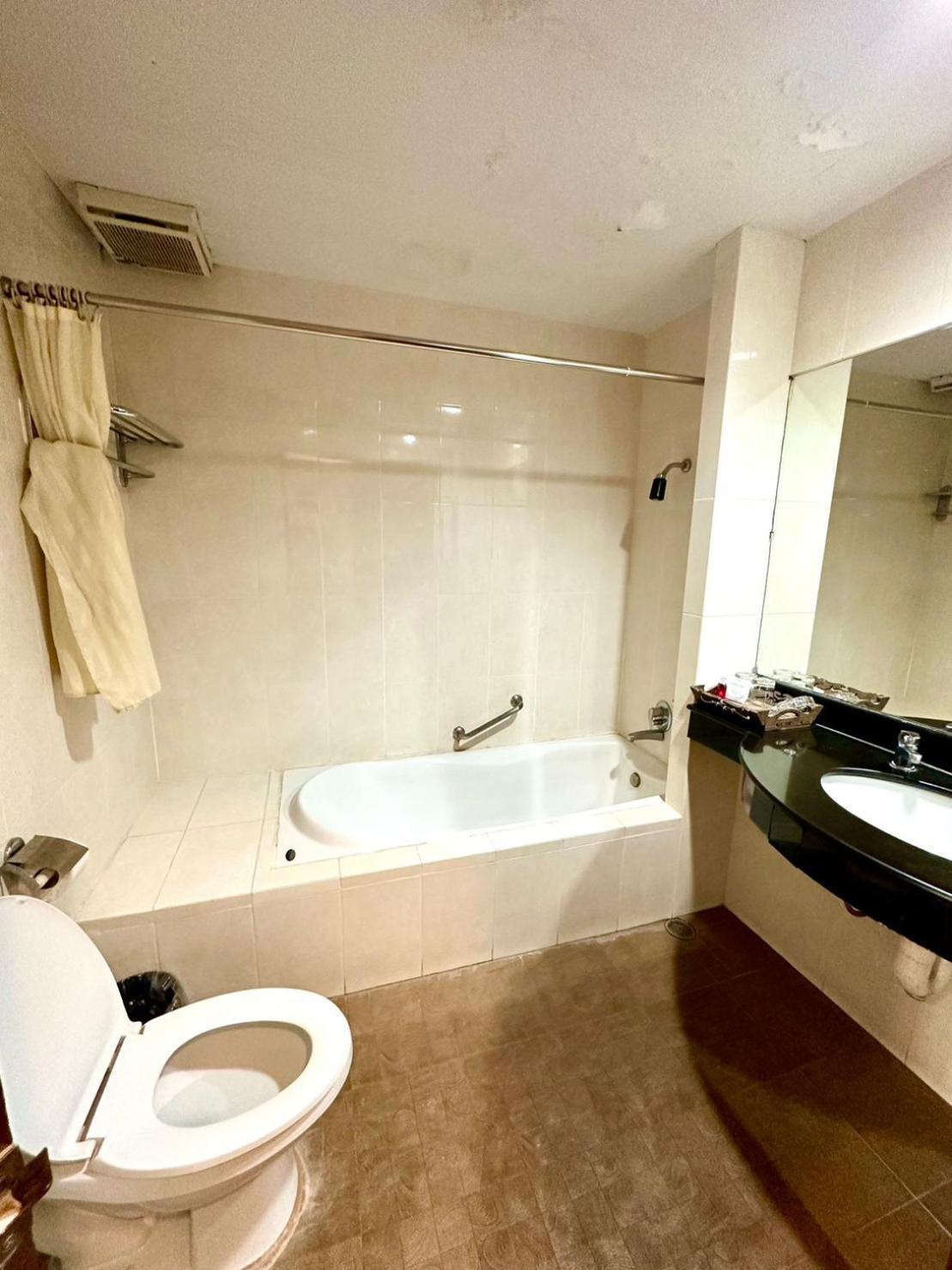 Bansuan Resort Nakhon Sawan Exterior foto