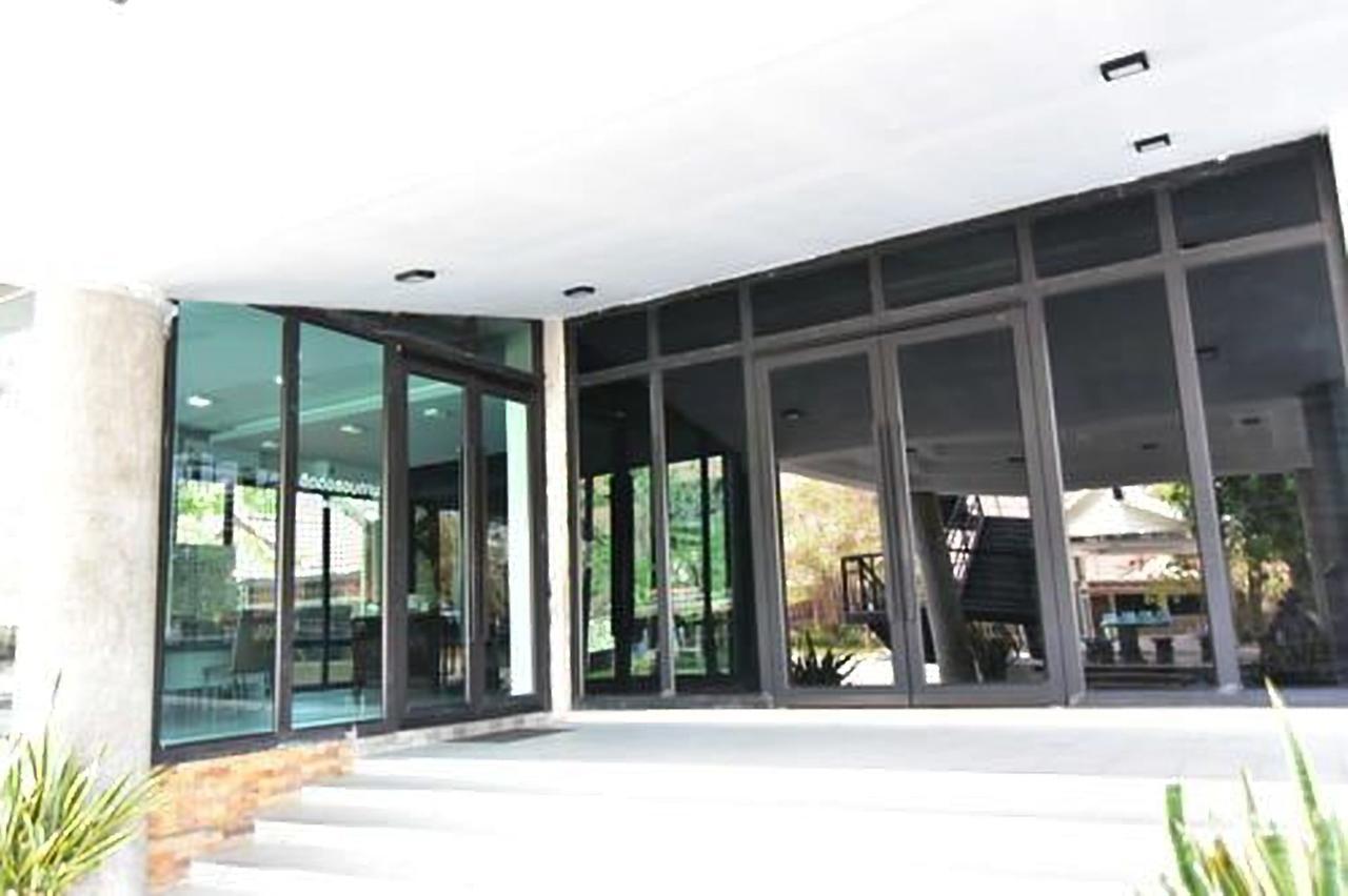 Bansuan Resort Nakhon Sawan Exterior foto
